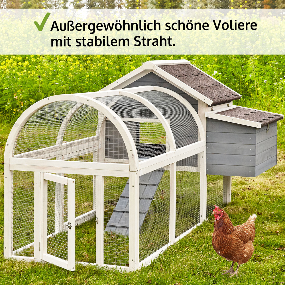 Außergewöhnlich schöne Hühnervoliere mit stabilem Draht für sicheren Auslauf und stilvolles Design ideal für den Garten