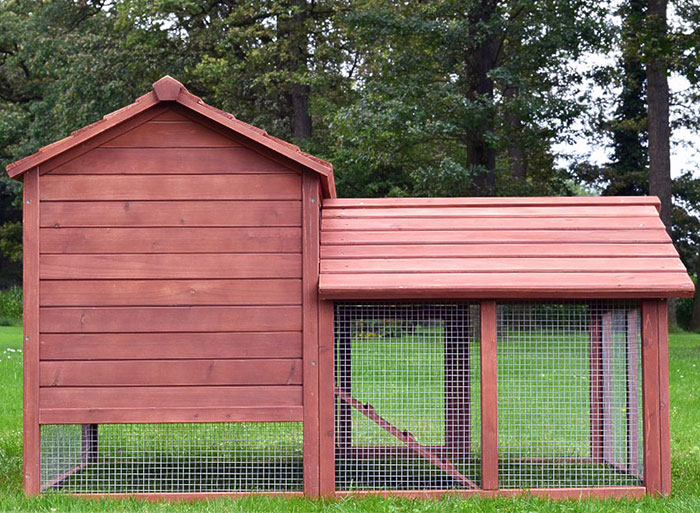 Der Hasenstall Hasenburg bietet viel Platz für deine Kaninchen und ist aus massivem Holz gefertigt Die integrierte Rampe ermöglicht einen einfachen Zugang zu allen Bereichen des Stalls